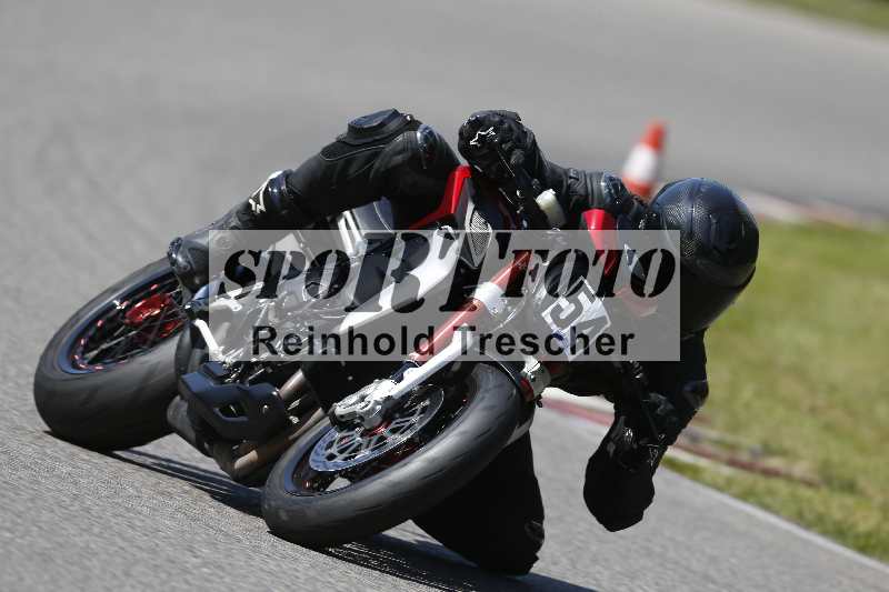 /44 09.08.2025 Plüss Moto Sport ADR/Einsteiger/54